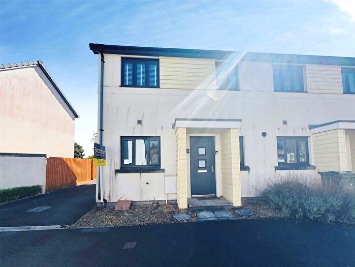 3 Bedroom End Terrace House For Sale In Westleigh Way, Plymouth, Devon, PL9