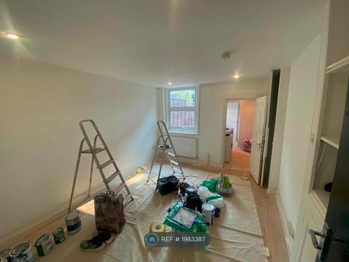 Studio To Rent In Evering Road, Hackney, E5 - Photo 3