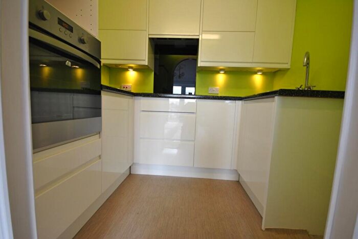 1 Bedroom Apartment For Sale In Station Road, Cheddar, BS27