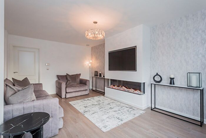 4 Bedroom Detached House For Sale In Lochview Wynd, Bishopton, PA7