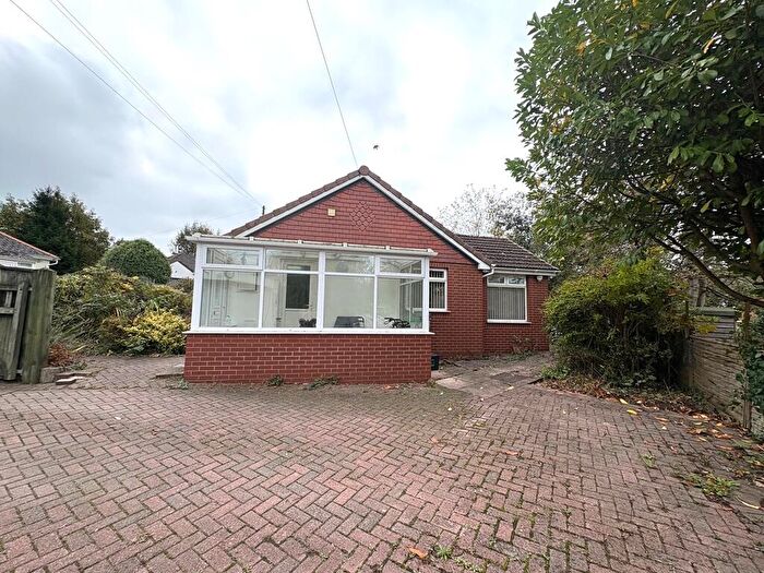 2 Bedroom Detached Bungalow For Sale In Orchard Way, Honiton, EX14