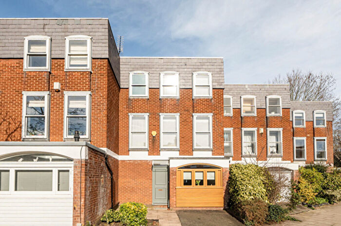 4 Bedroom Terraced House For Sale In St. Albans Road, Dartmouth Park, NW5
