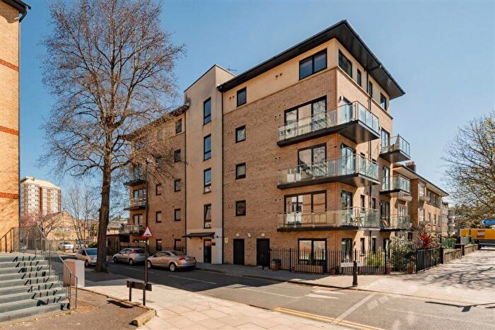 2 Bedroom Flat To Rent In Digby Street, Bethnal Green, E2