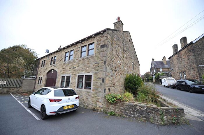 2 Bedroom Barn Conversion For Sale In Sherborne Road, Idle, Bradford, BD10