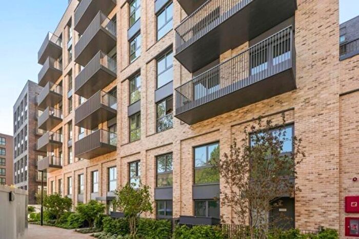 1 Bedroom Apartment To Rent In Dragonfly Walk, London, N4