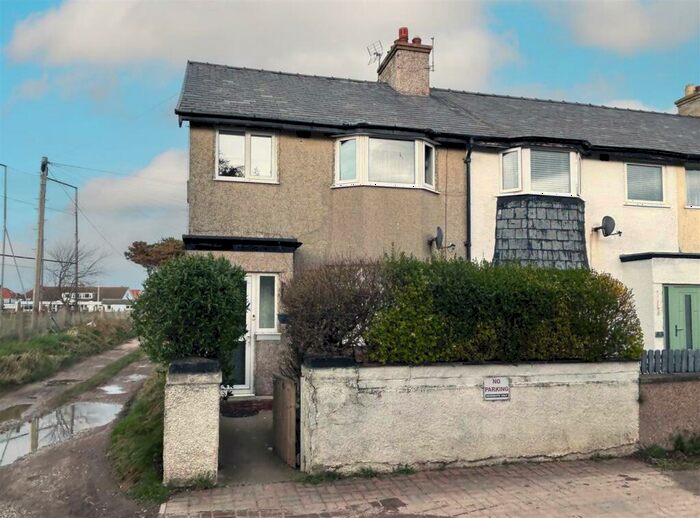 3 Bedroom End Of Terrace House To Rent In Frank Villas, Llandudno, LL30