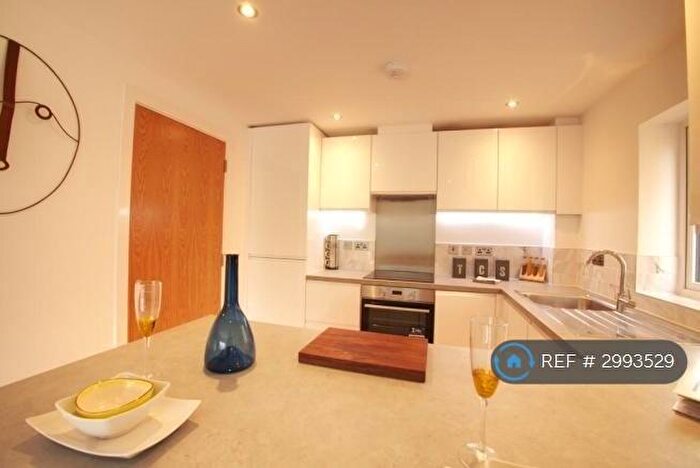 2 Bedroom Flat To Rent In Ainger Close, Aylesbury, HP19