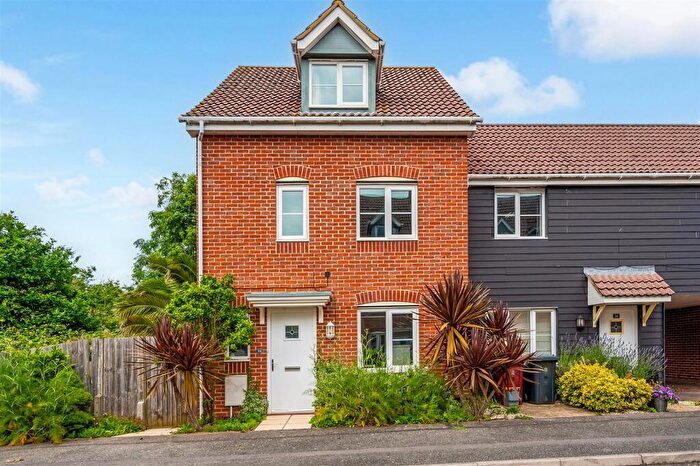 4 Bedroom End Of Terrace House For Sale In Bostock Road, Chichester, PO19
