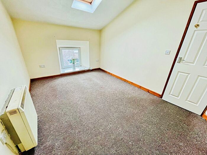 2 Bedroom Flat To Rent In King Street, Ebbw Vale, NP23