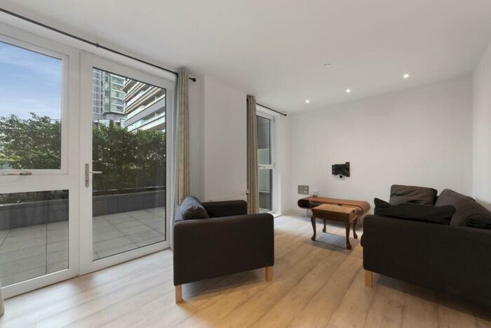 1 Bedroom Apartment To Rent In Aquarelle House, City Road, EC1V