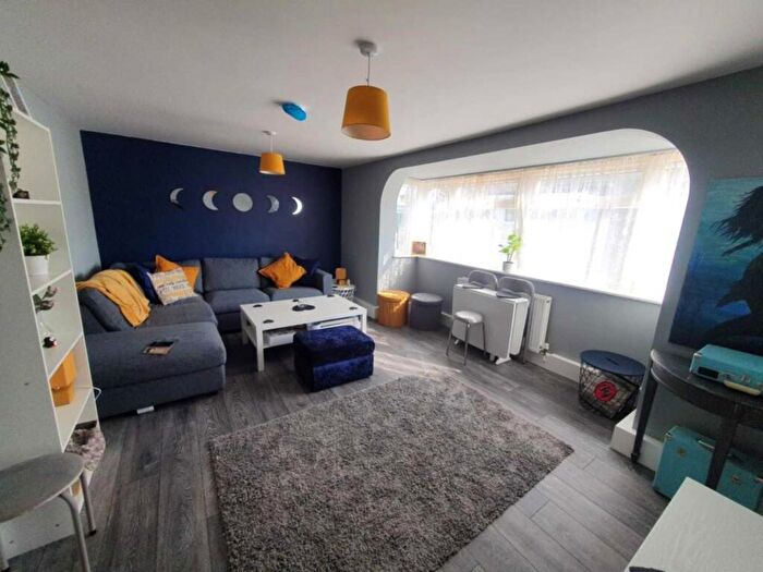 2 Bedroom Maisonette To Rent In Amwell Place, Cholsey, OX10