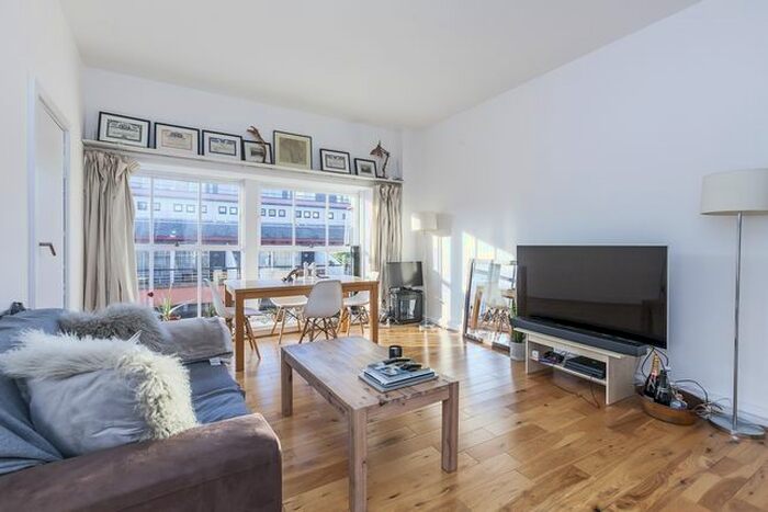 1 Bedroom Flat To Rent In Shad Thames, London, SE1