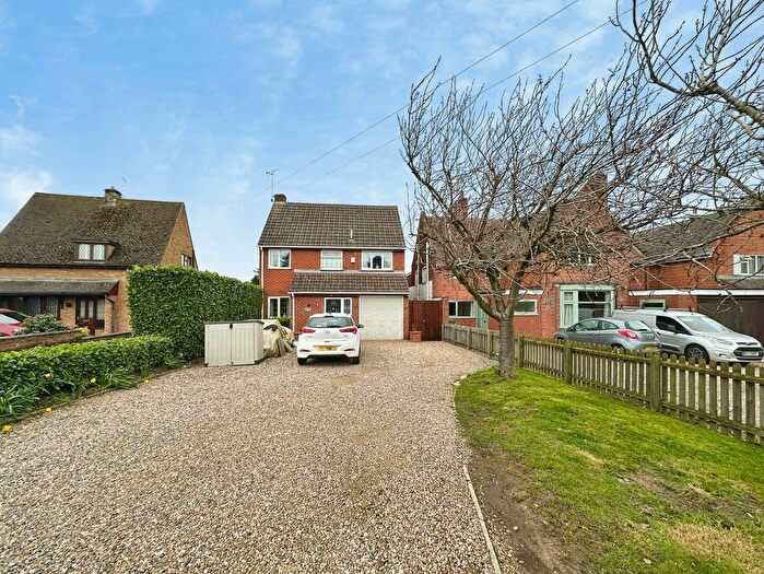 4 Bedroom Detached House For Sale In Station Road, Glenfield, LE3