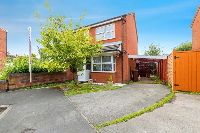 2 Bedroom Semi-Detached House For Sale In Hope Street, Lincoln, LN5