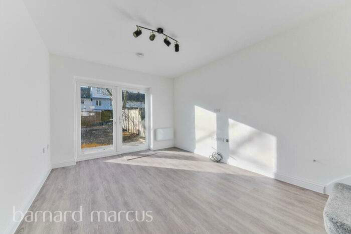 3 Bedroom Terraced House To Rent In Onslow Road, Croydon, CR0