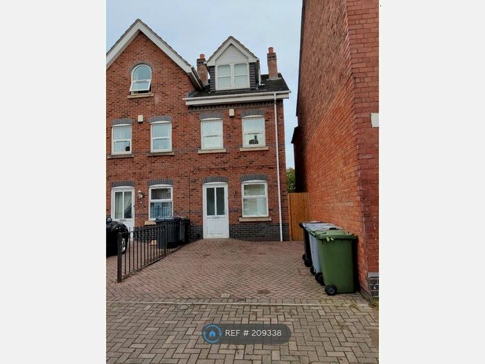 4 Bedroom End Of Terrace House To Rent In Chambers Street, Crewe, CW2