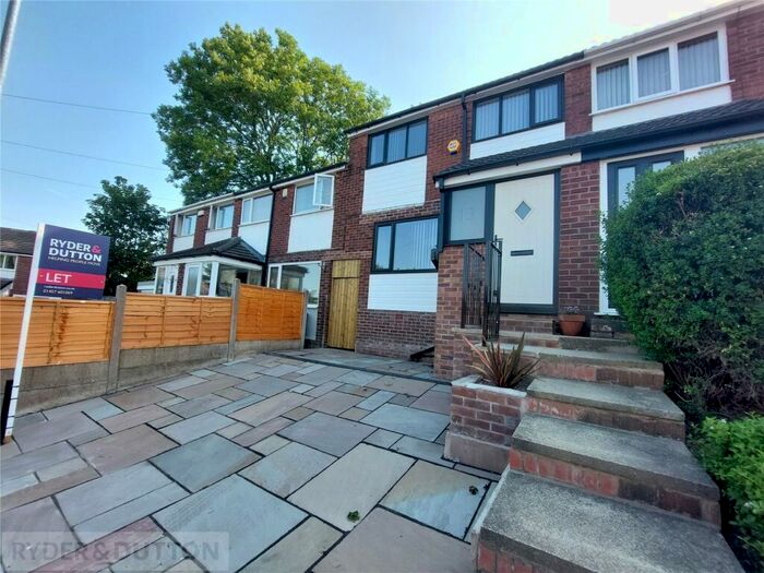 3 Bedroom Town House To Rent In Princess Close, Mossley, Ashton-under-Lyne, Greater Manchester, OL5
