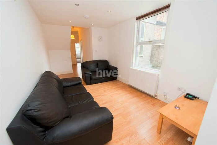 2 Bedroom Flat To Rent In Cheltenham Terrace, Heaton, Newcastle Upon Tyne, NE6