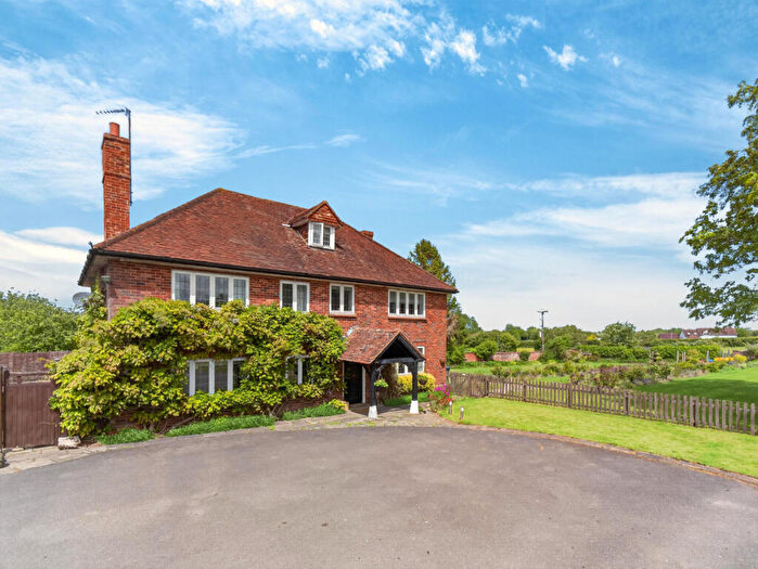 6 Bedroom Detached House For Sale In Lower Icknield Way, Princes Risborough, HP27