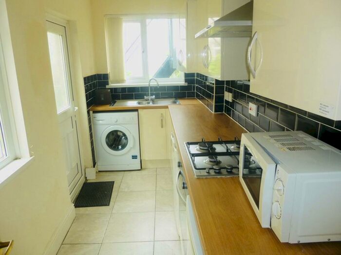 2 Bedroom Apartment To Rent In Colum Road, Cardiff, CF10