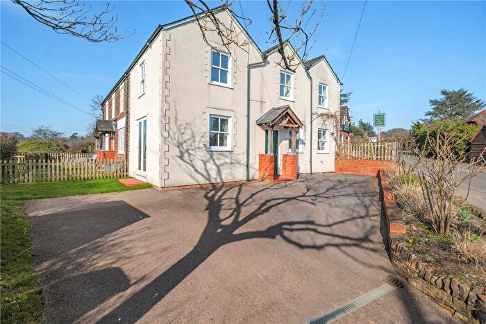 3 Bedroom End Of Terrace House For Sale In Tilford Street, Tilford, Farnham, Surrey, GU10