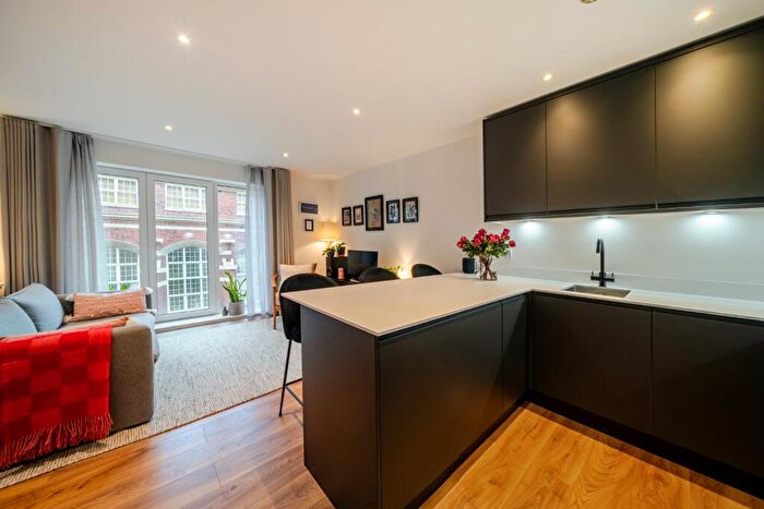 1 Bedroom Property For Sale In Lurline Gardens, London, SW11