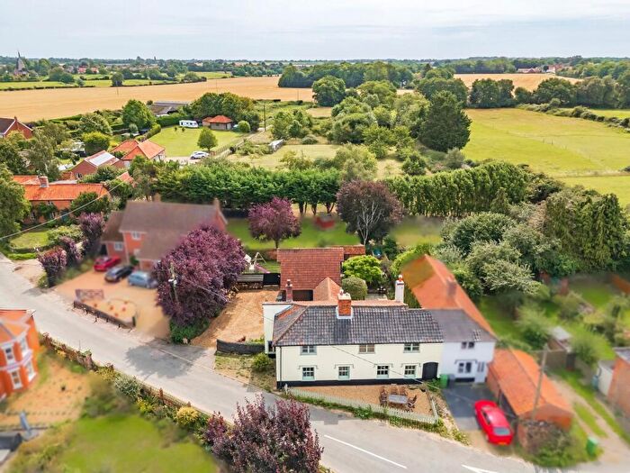 5 Bedroom Semi Detached House For Sale In Hunts Corner, Banham, NR16