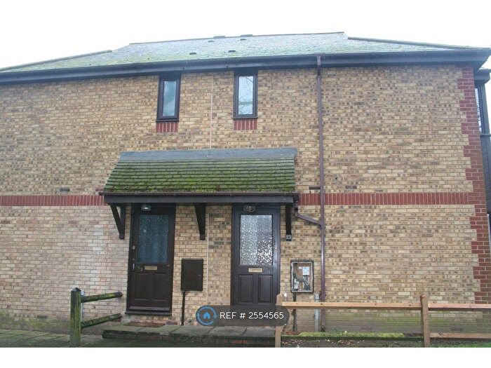 1 Bedroom Flat To Rent In Chinook, Highwoods, Colchester, CO4