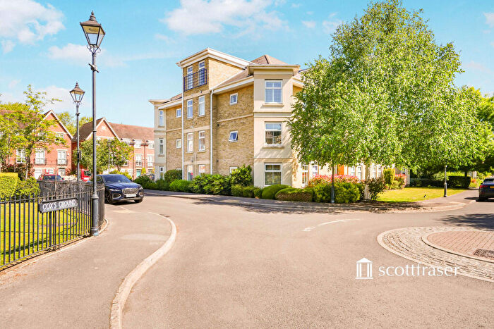 2 Bedroom Flat To Rent In Coxs Ground, OX2