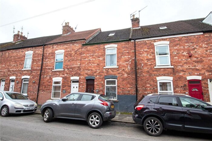 3 Bedroom Terraced House For Sale In Tower Street, Gainsborough, Lincolnshire, DN21
