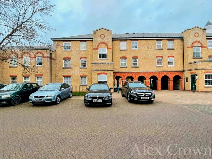 1 Bedroom Flat To Rent In Harston Drive, Enfield EN3