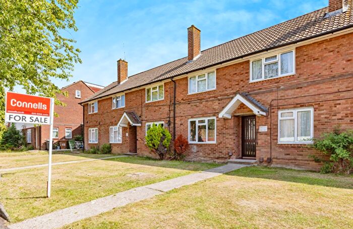 1 Bedroom Flat For Sale In Bournehall Avenue, Bushey, WD23