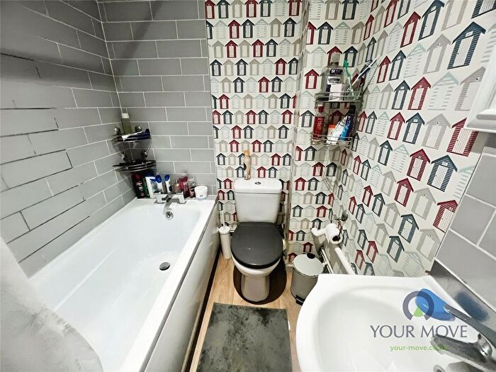 1 Bedroom Flat For Sale In Raby Close, Tividale, Oldbury, West Midlands, B69