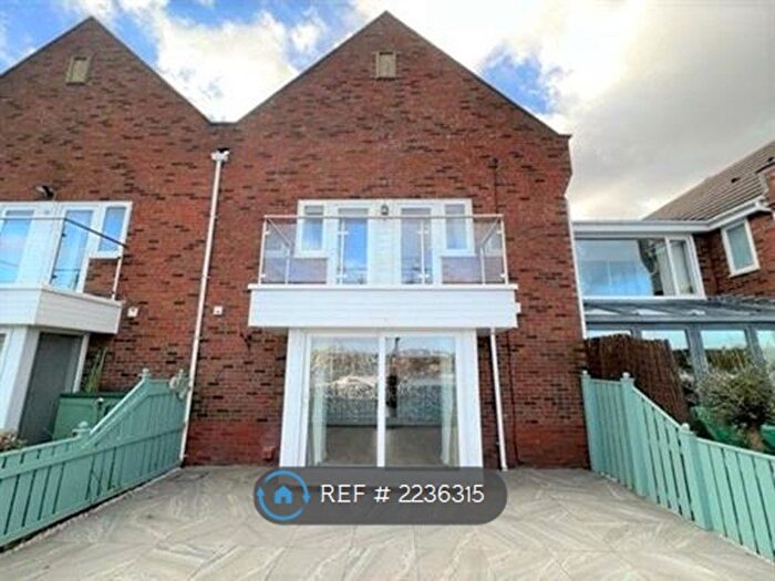 4 Bedroom Semi-Detached House To Rent In Commissioners Wharf, North Shields, NE29