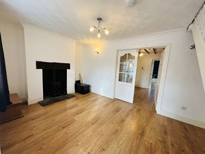 2 Bedroom Cottage To Rent In Post Office Terrace, Ponthir, NP18