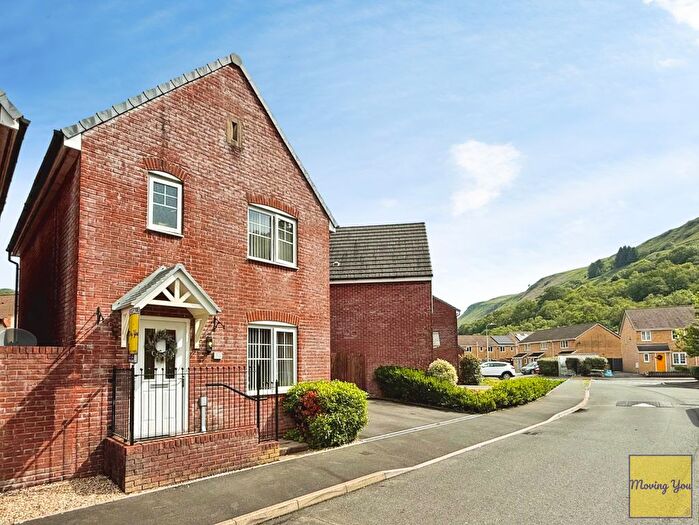 3 Bedroom Detached House For Sale In Golwg Y Mynydd, Godrergraig, SA9