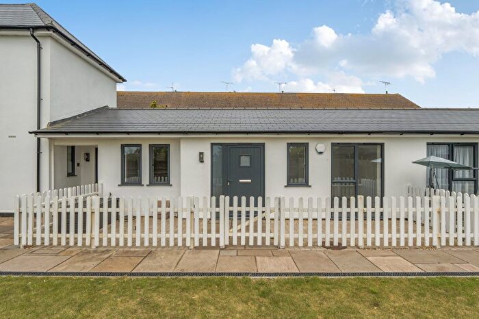 1 Bedroom Bungalow For Sale In Brockenhurst Road, Ramsgate, Kent, CT11