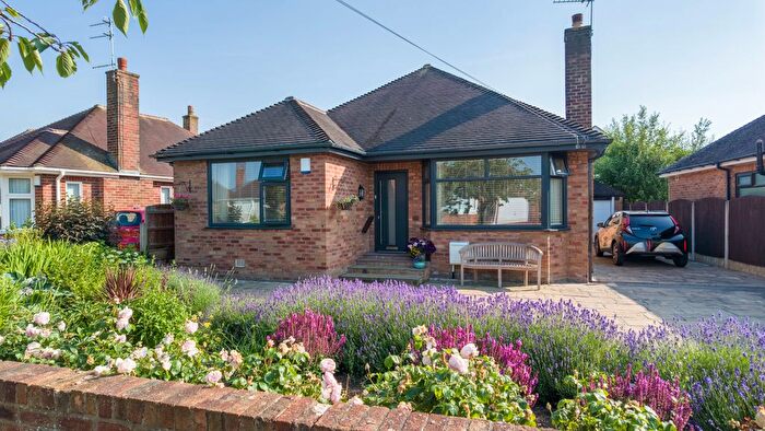 3 Bedroom Detached Bungalow For Sale In Woodland Drive, Poulton-Le-Fylde, FY6