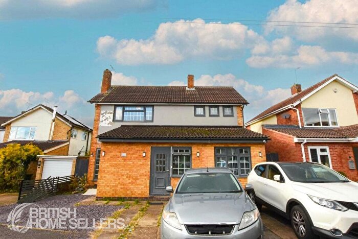 4 Bedroom Detached House For Sale In Quinton Rise, Oadby, Leicester, Leicestershire, LE2