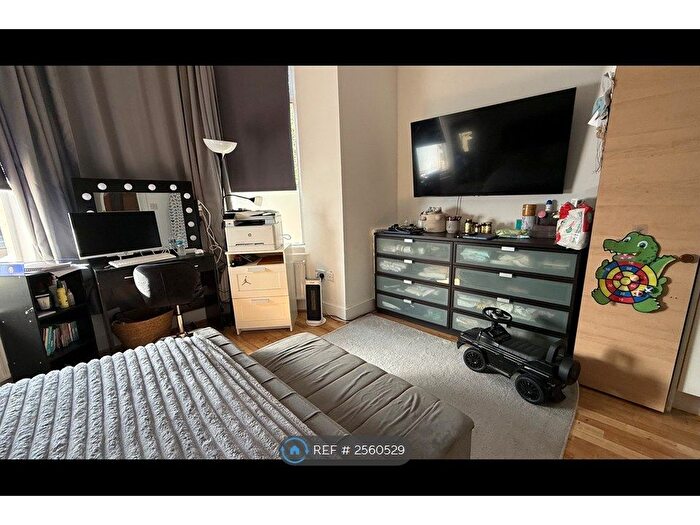 1 Bedroom Flat To Rent In Wightman Road, London, N8