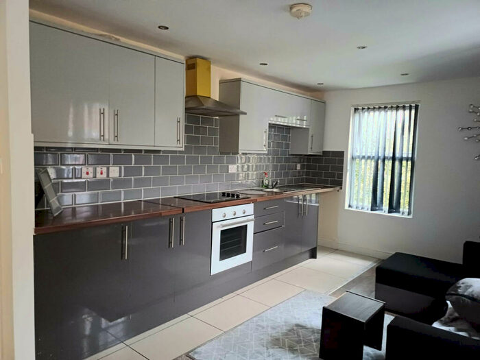 1 Bedroom Flat To Rent In Chapeltown Road, Leeds, West Yorkshire, LS7