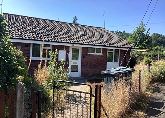 2 Bedroom Bungalow To Rent In Sandhampton, Astley, Worcestershire, DY13