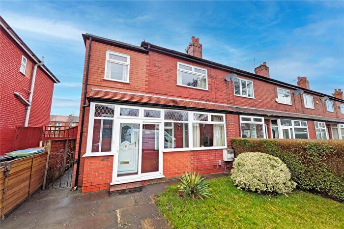 3 Bedroom End Of Terrace House For Sale In Handforth Road, Reddish, Stockport, SK5