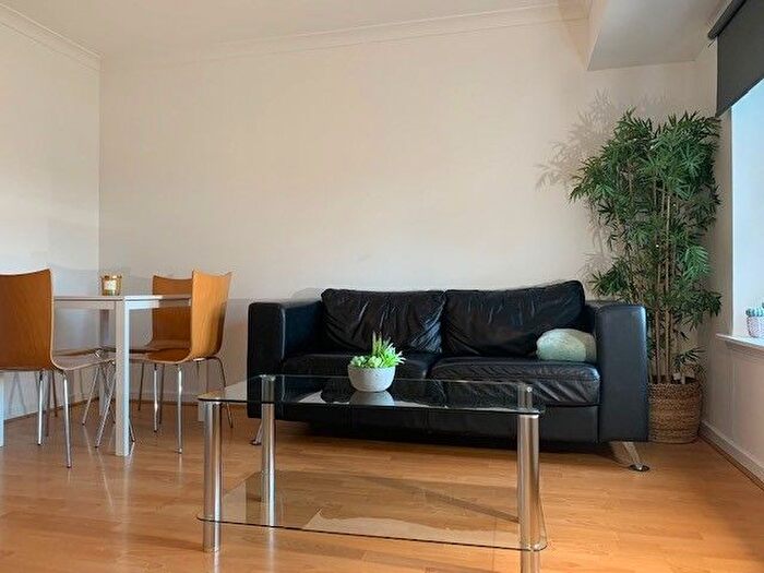 2 Bedroom Flat To Rent In King's Crescent, Aberdeen, AB24