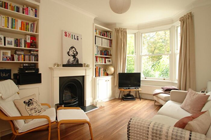 2 Bedroom Terraced House To Rent In Underhill Road, East Dulwich, London, SE22