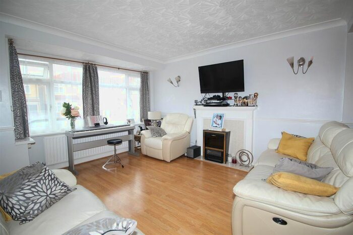 3 Bedroom Property To Rent In Albany Park Avenue, Enfield, EN3