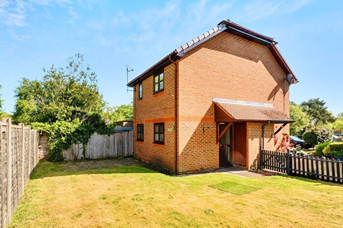 1 Bedroom End Terrace House For Sale In Coniston Court, Lightwater, GU18