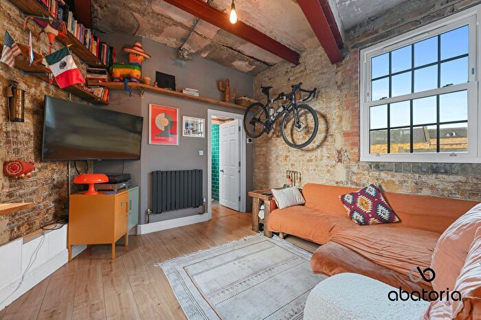 1 Bedroom Flat For Sale In Wapping, Wapping, E1W