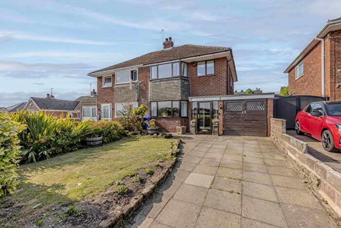 3 Bedroom Semi-Detached House For Sale In Caverswall Road, Stoke On Trent, ST3