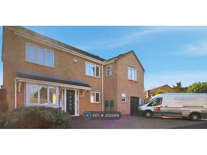 5 Bedroom Detached House To Rent In Douglas Road, Chesterfield, S41